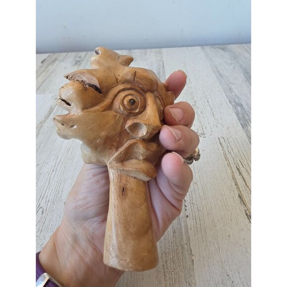 Vintage natural wood carving and anthromorphic African statue figuring decor - Picture 7 of 8